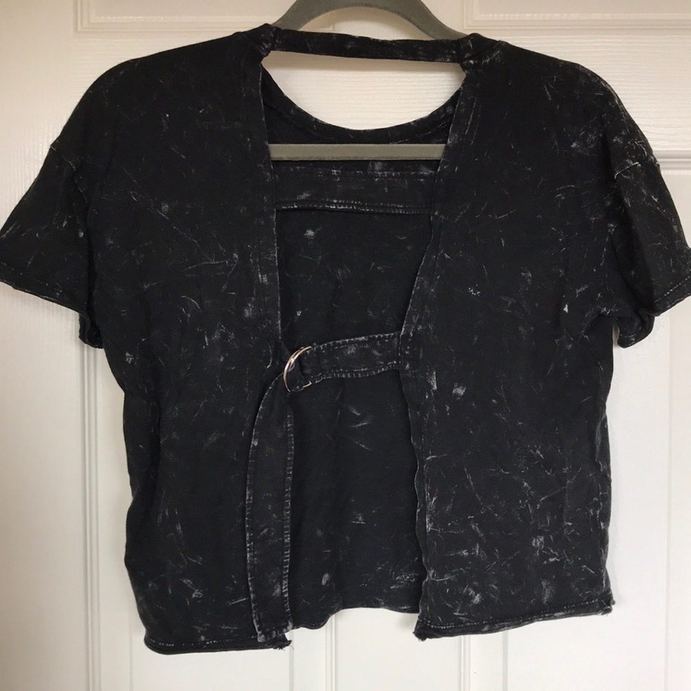 SOLD Open Back tee - Picture 4 of 6